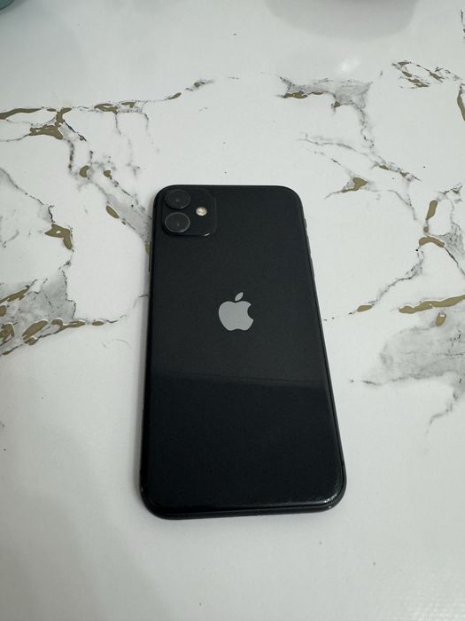 Iphone 11 64 gb в хорошем состояний заменен дисплей и батарея срочнооо