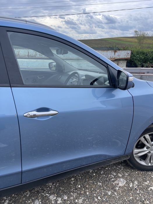 Usa Portiera dreapta fata Hyundai ix35 an 2010-2016 completa Ice Blue