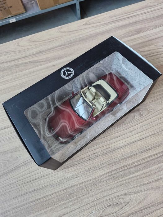 Norev Mercedes SL 500 R129 1/18