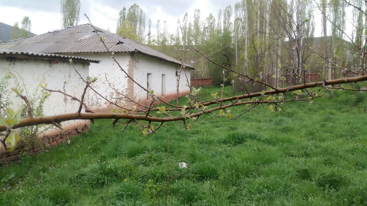 Boysun tuman o'rta machay mahallasi  xovli uy SOTILADI