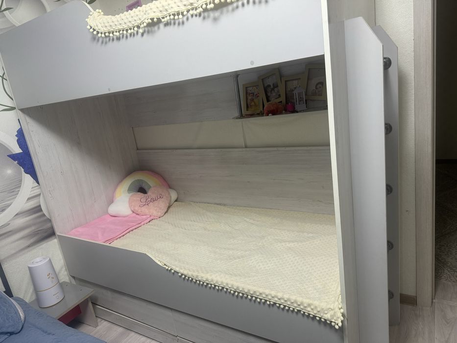 Продам двухъярусную кровать