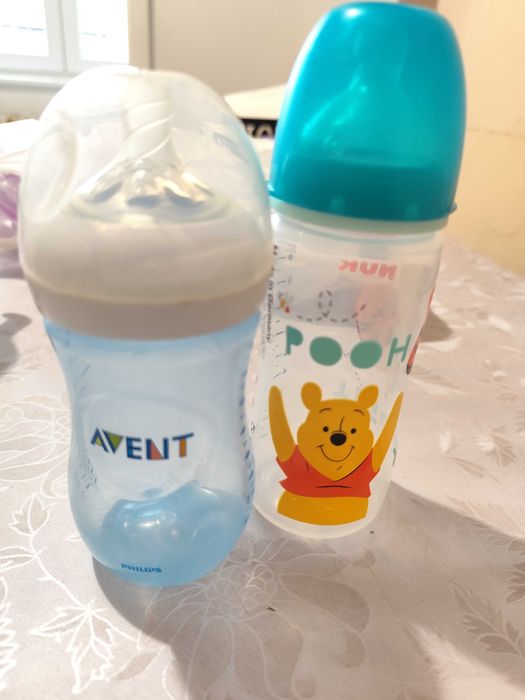 Шишета и неразливащи се чаши