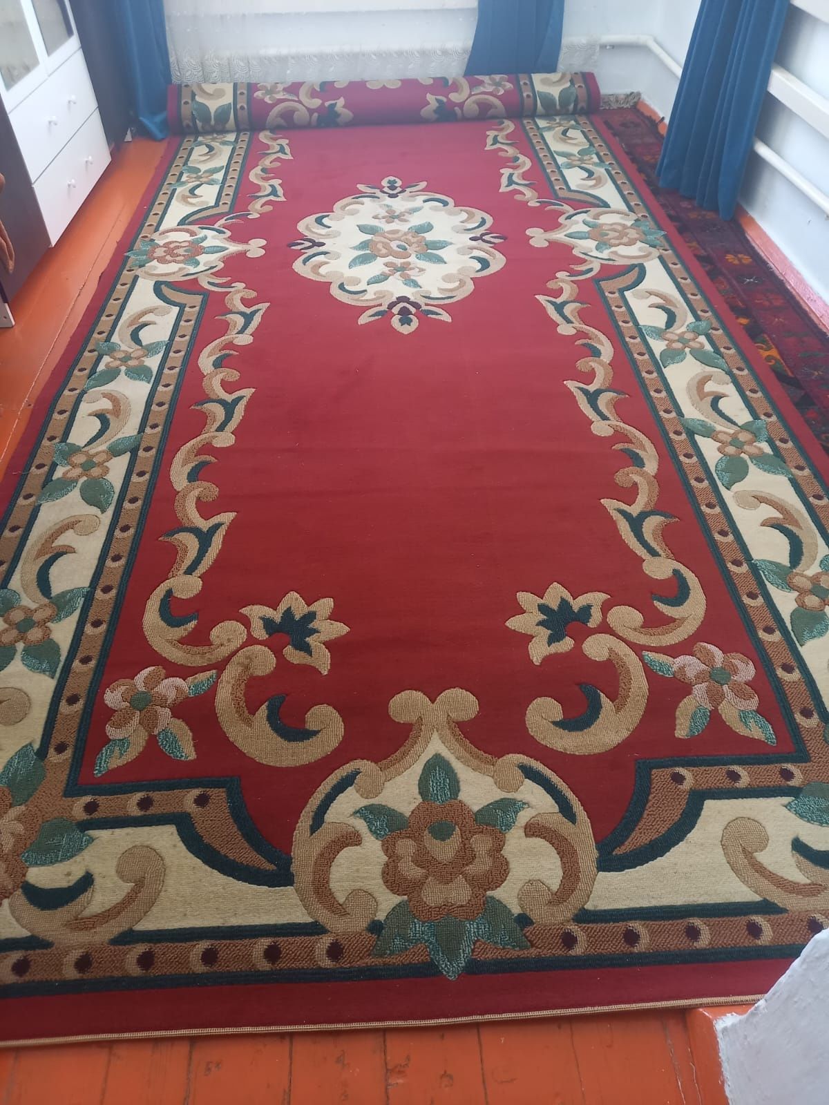 Продам ковёр размер 2×5