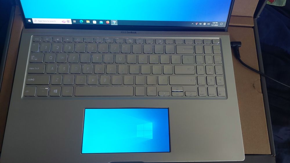 Laptop ASUS ZenBook Core i7, 16GB RAM, 512GB, GTX1650, Windows 10 PRO