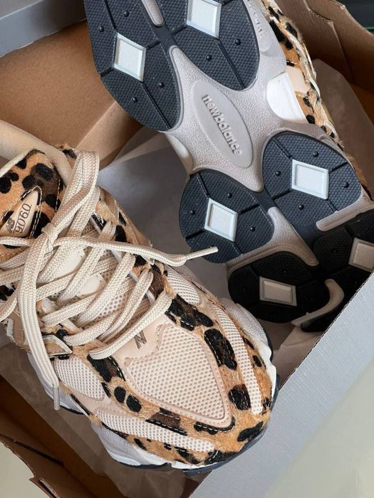 Adidasi New Balance animal print