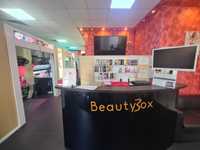 Vand salon de infrumusetare central ce ofera servicii de lux BeautyBox