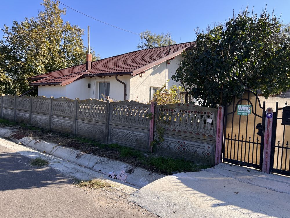 Vand casa cu teren