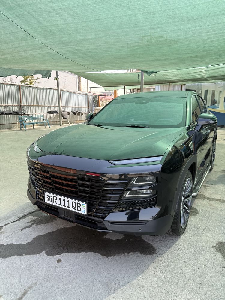 Jetour Dasheng 1.6 qora rang