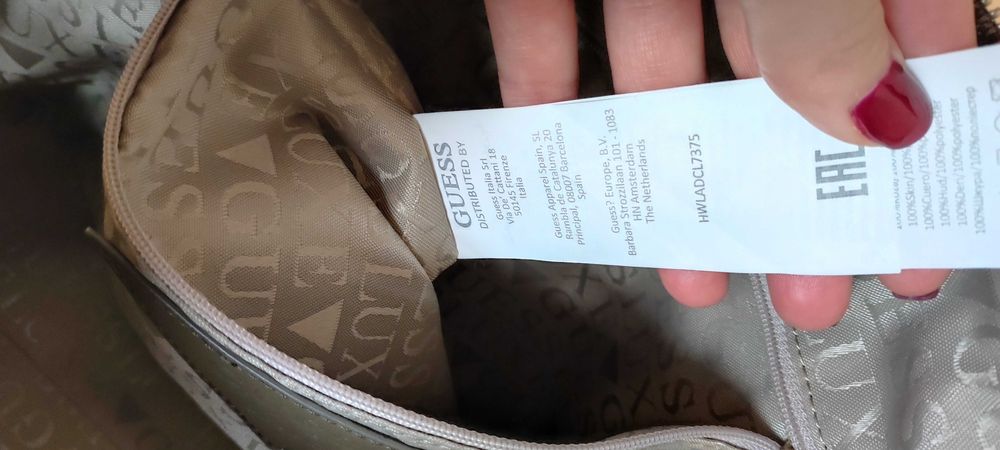 Оригинална чанта Guess