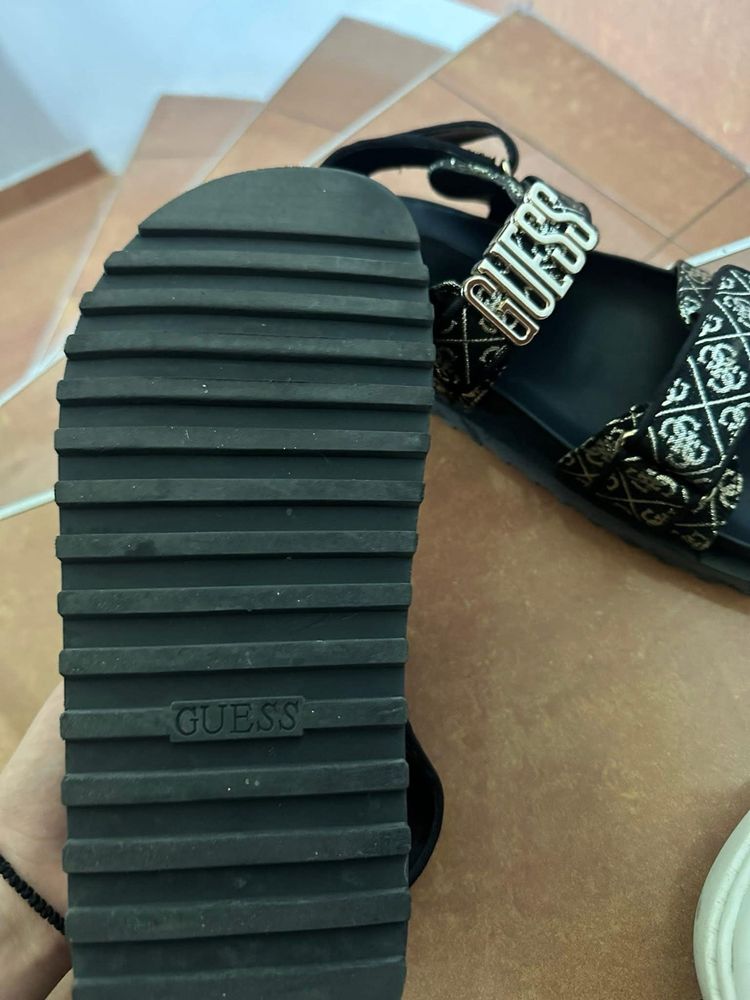 Дамски сандали Guess 39 размер