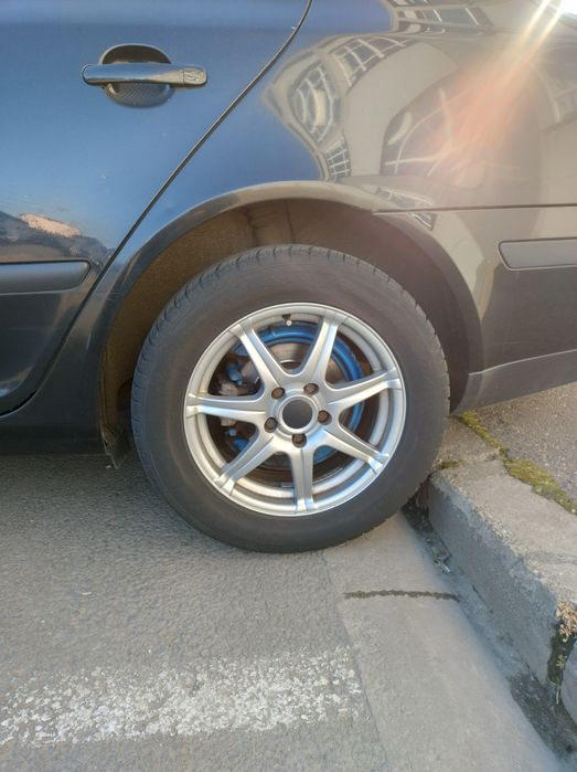 Vând  roți complete 5x112 R16