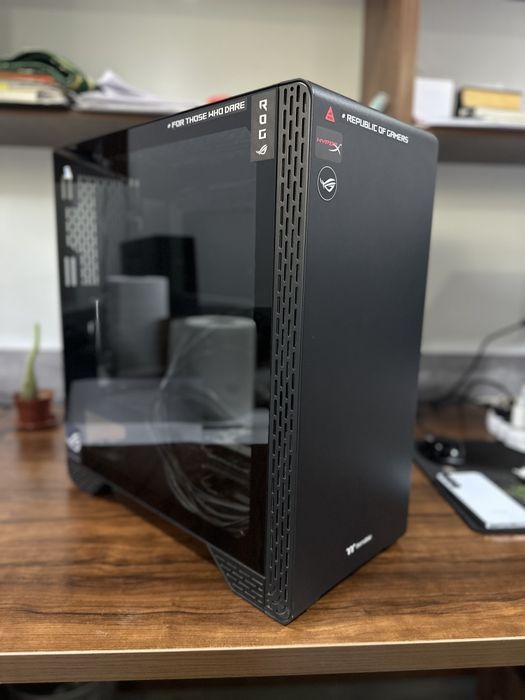 Thermaltake s300 bk кейс корпус б/у идеал