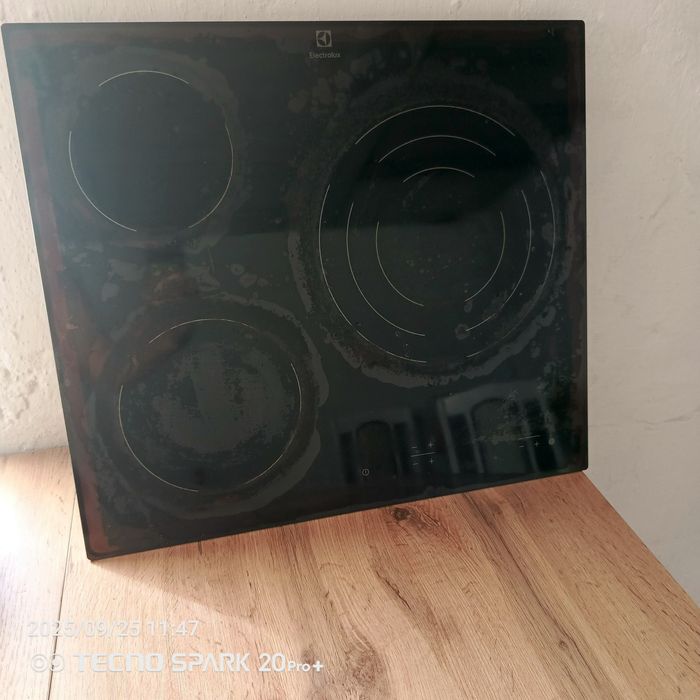 Продам сенсорную плиту Electrolux