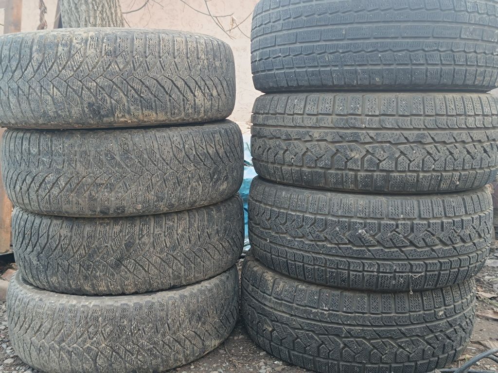 Шины зимние 235/65 R17