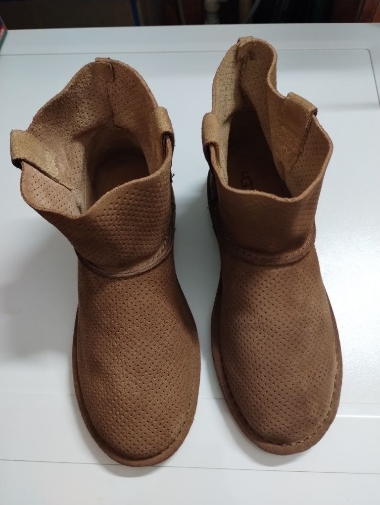 Pantofi UGG W Classic Unlined Mini Perf 1016852 W/Taw