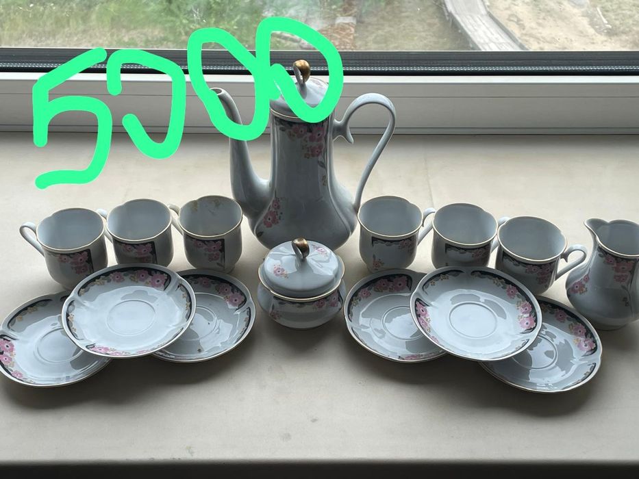 Продам два сервиза