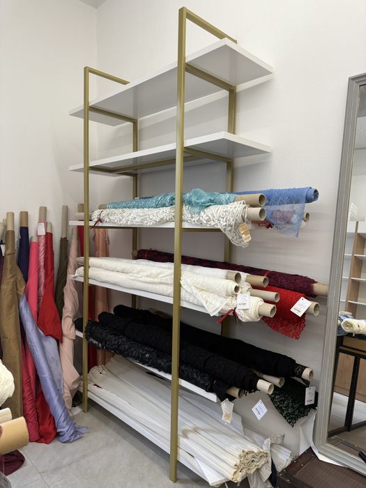 Высокий, открытый стеллаж/полки