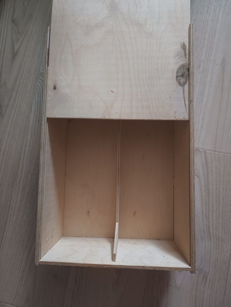 Деревянная коробка для бутылок