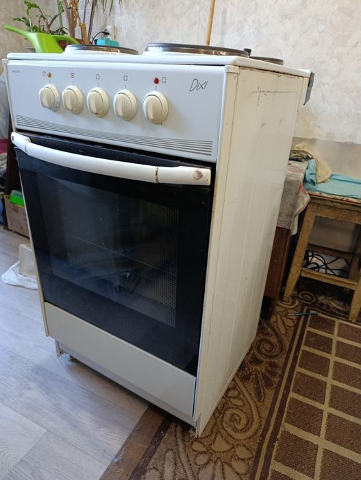 Плиту трёх комфорочную