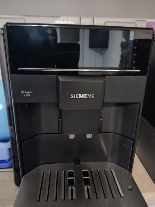 Mașina cafea Siemens EQ.6 plus S100