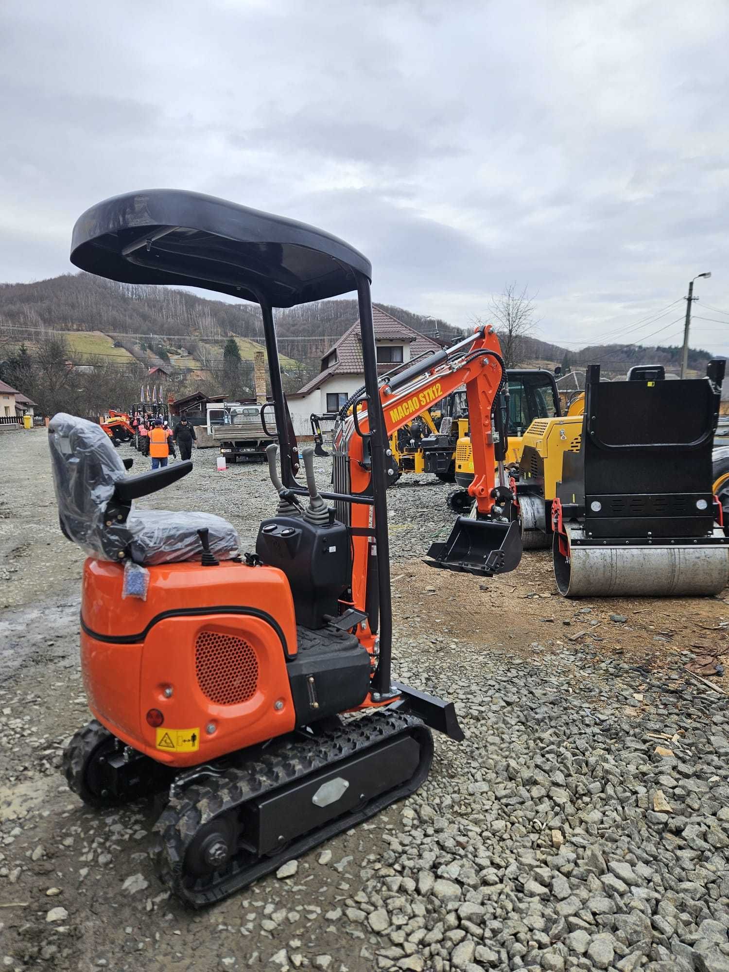 Miniexcavator Macao STX12