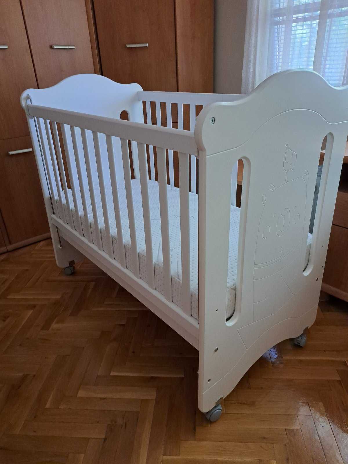 Дeтcĸo лeглo с подвижна предна решетка „baby arbor“