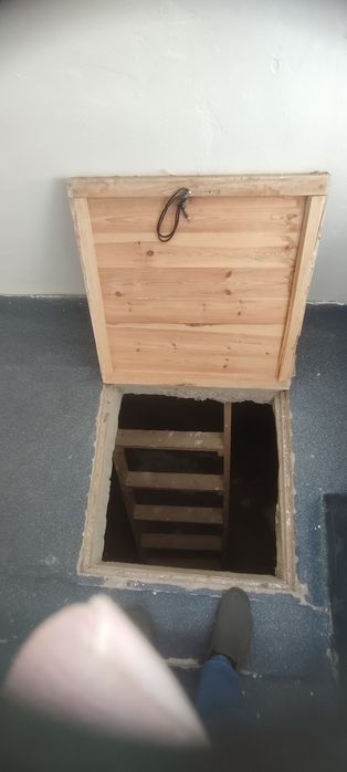 Срочно сотилади Олмалиқ  5/1  . 1хонали 1-этаж