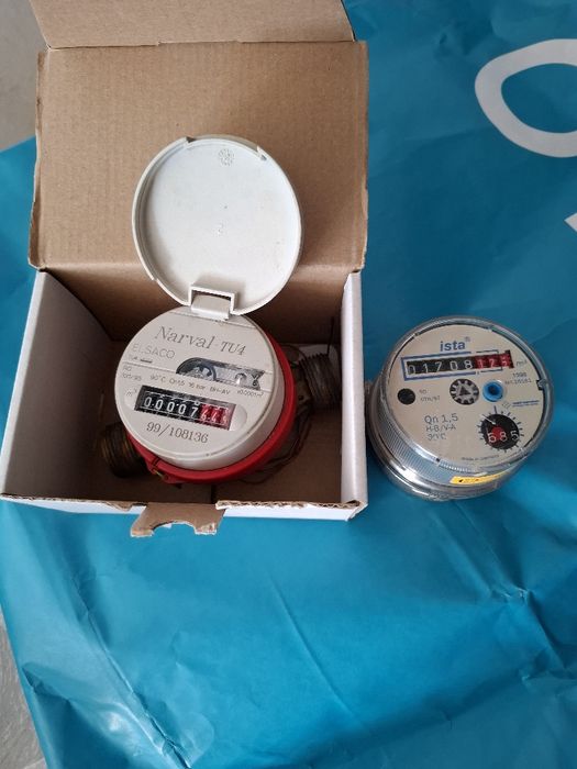 Două apometre,folosite.