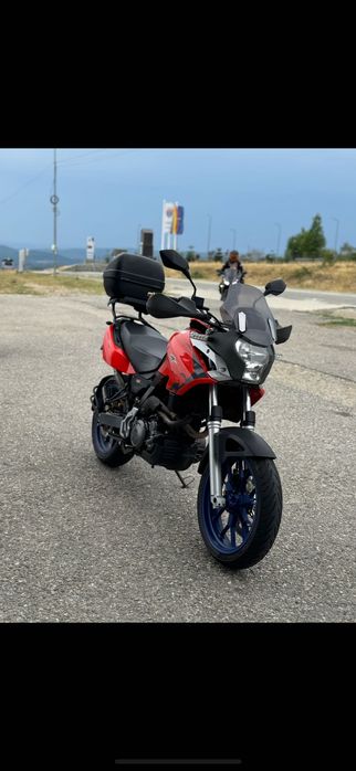 Vând Motocicletă Aprilia Pegaso Strada 660 35kw din 2006 pentru cat A2