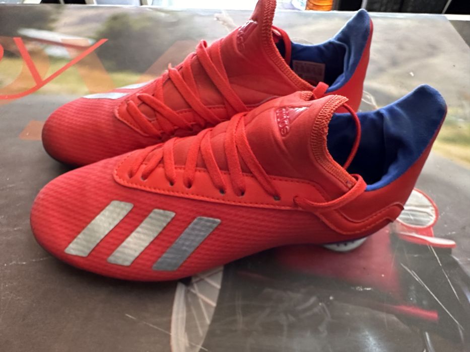 Нови Бутонки Adidas artificial gras 36н., Nike