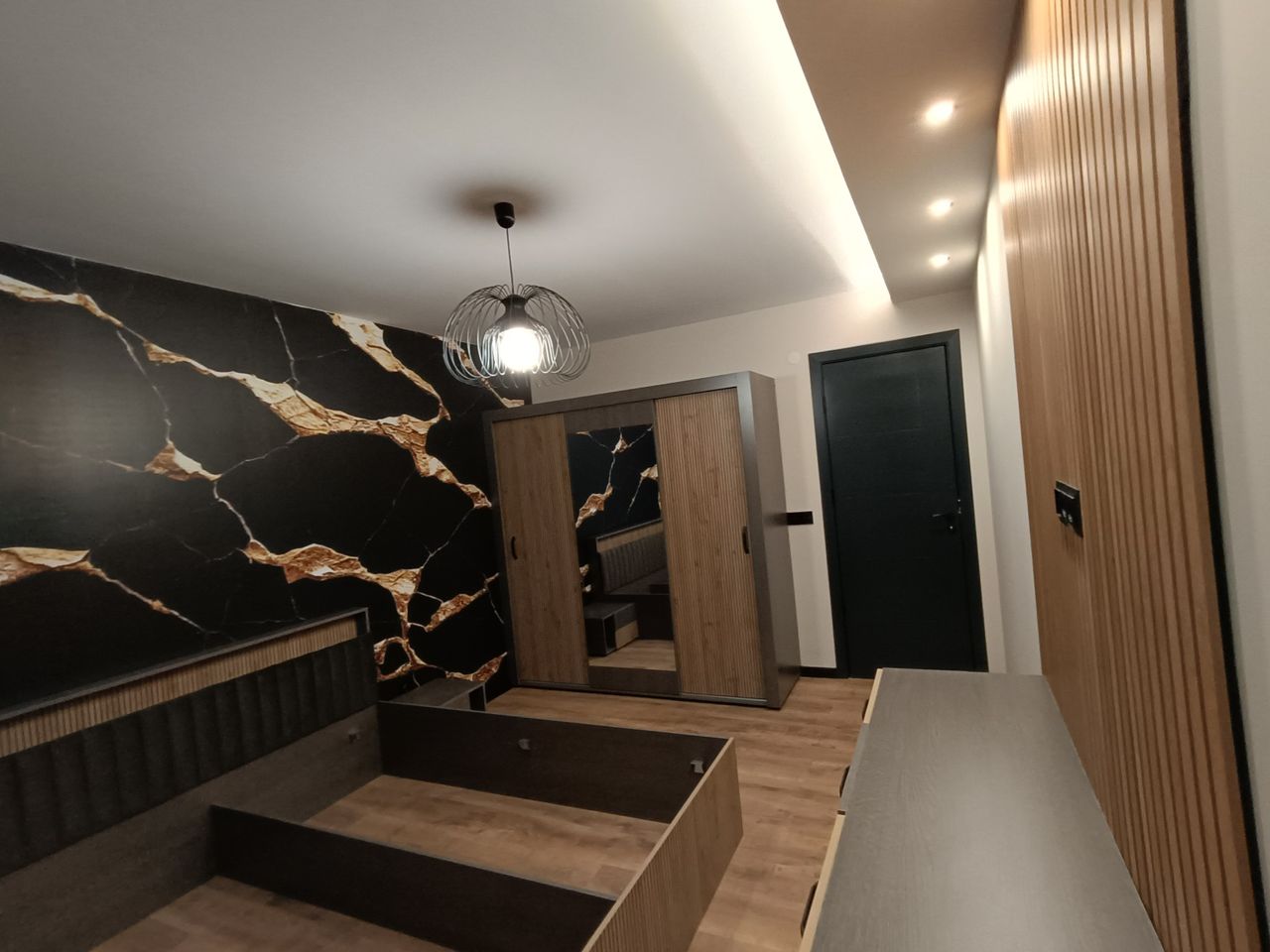 Продава се Двустаен апартамент в Благоевград, Освобождение - 63 кв.м за 1469 €/кв.м - Снимка #13