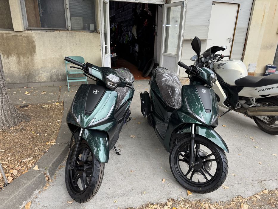 Inchiriere scuter 50cc 125cc Scooter rent 50cc 125cc
