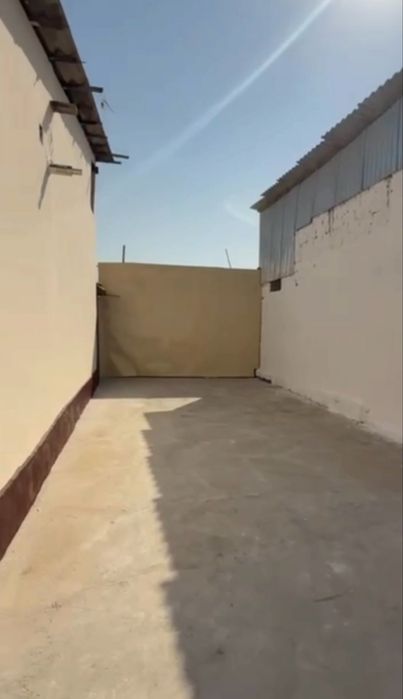 Uchtepa tumani Beshqurgon maxallada xovli sotiladi 2,6 sotix 2 xona+1