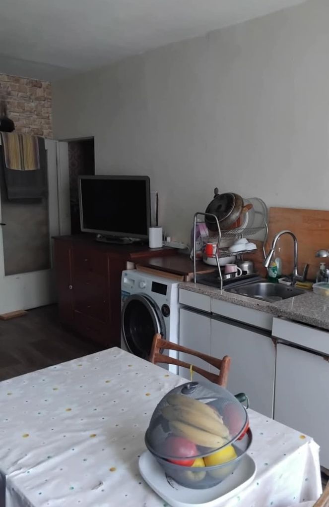 Продава се Тристаен апартамент в Кюстендил, Запад - 67 кв.м за 761 €/кв.м - Снимка #2