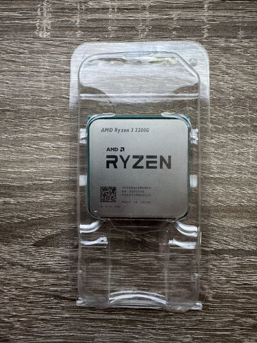 Процессор AMD Ryzen 3 3200G