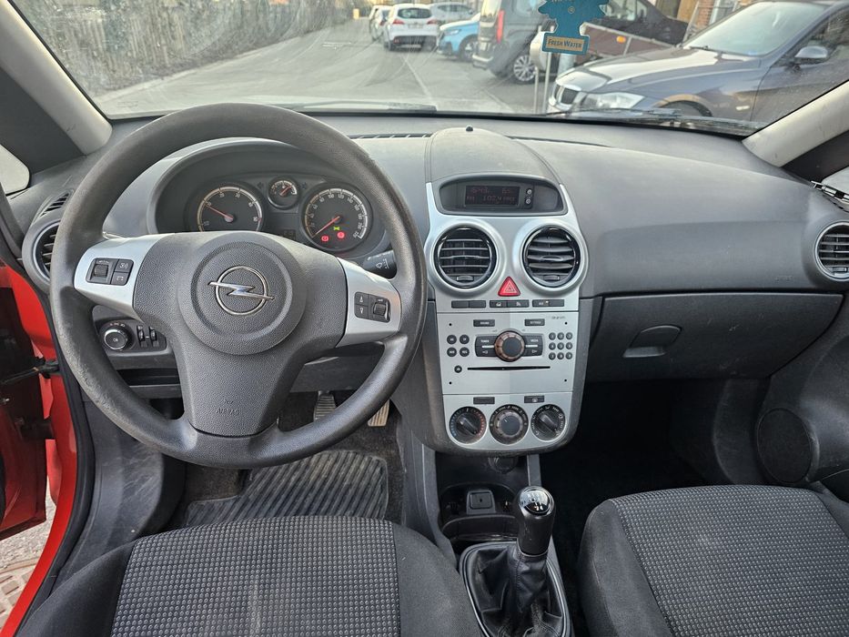Vând Opel Corsa 2013