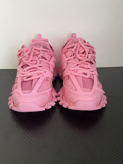 balenciaga track
