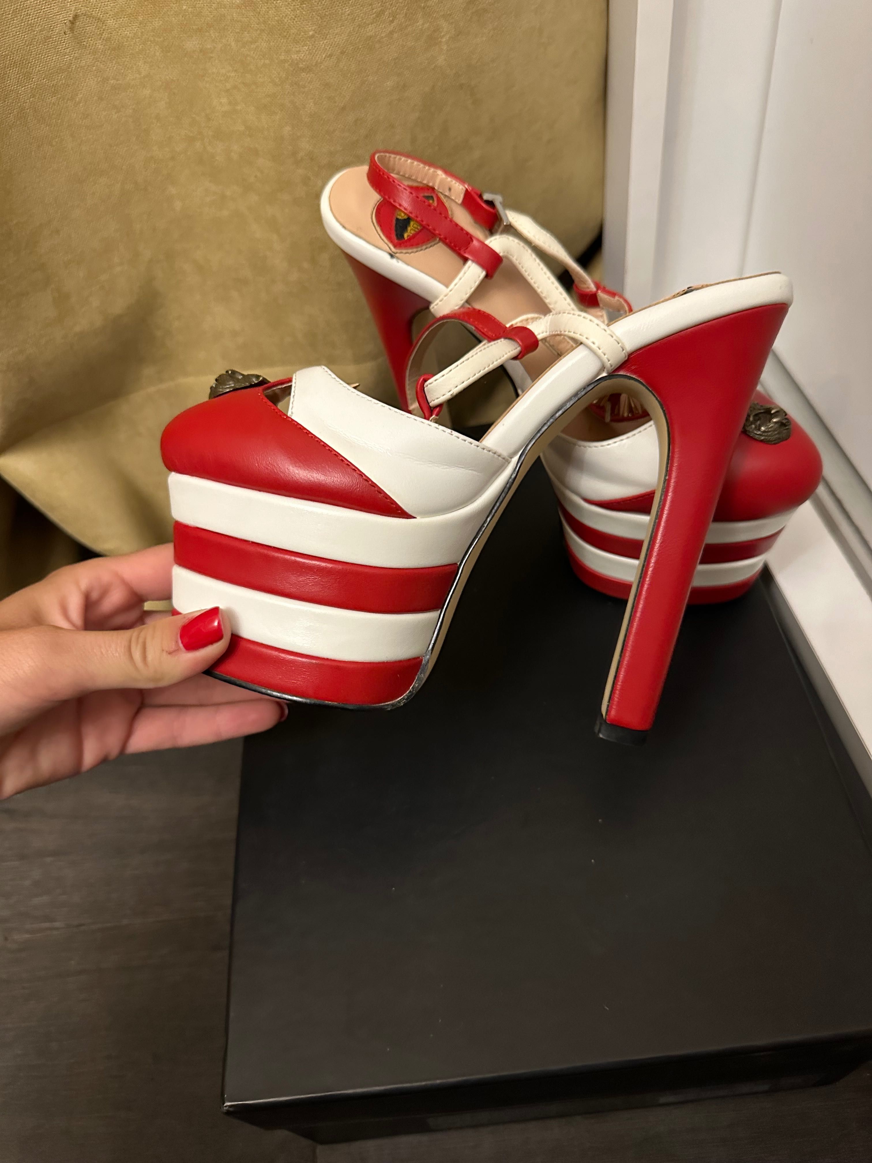 Обувки на висок ток Gucci