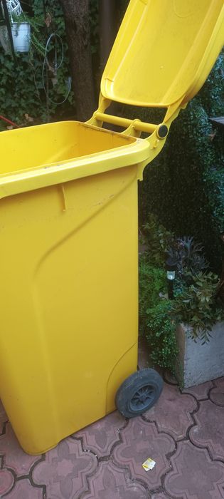 Tomberon/pubela 240 L