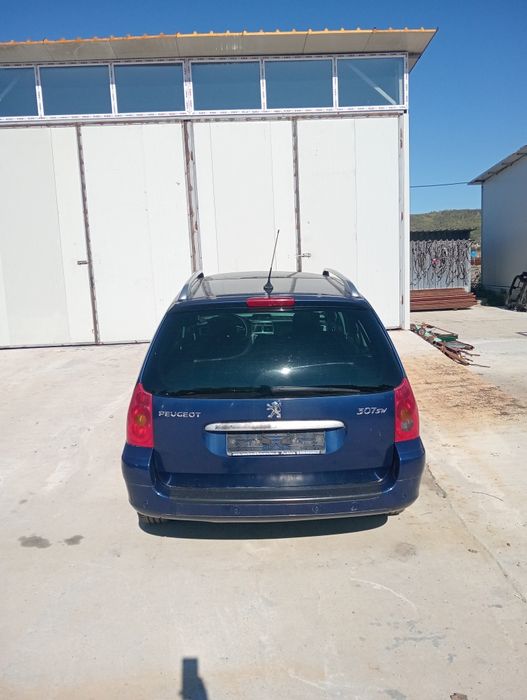 Dezmembrez Peugeot 307 hdi cod motor 9HZ