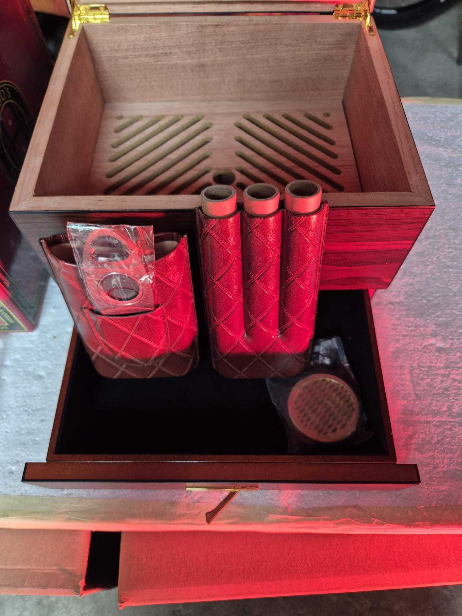 Cutie 30-50 Trabucuri Humidor Handmade din Lemn de Cedru