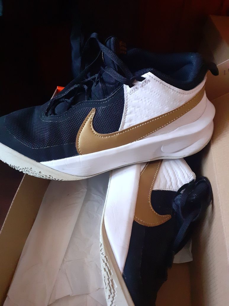 Дамски маратонки Nike