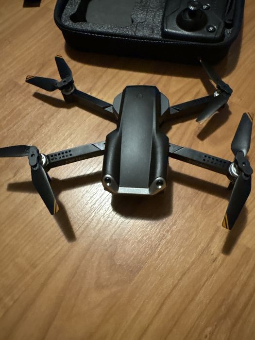 Drona OAS K99 MAX moua filmeaza 4K, portabila