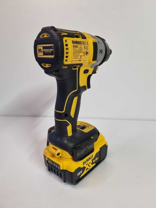 DEWALT DCF895 Masina de insurubat impact BIT 18V
