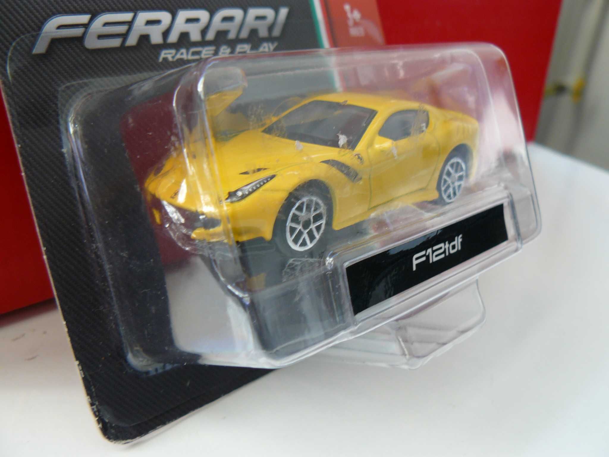 Macheta Auto FERRARI F12 TDF 2016 Noua,Metalica,Scara 1:64 Bburago