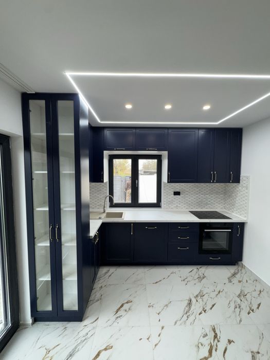 Mobila de bucatarie pe comanda.