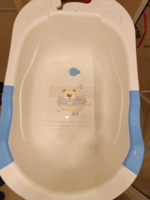 Бебешко корито за къпане със стойка