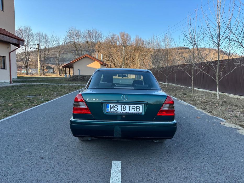 Vand Mercedes C180