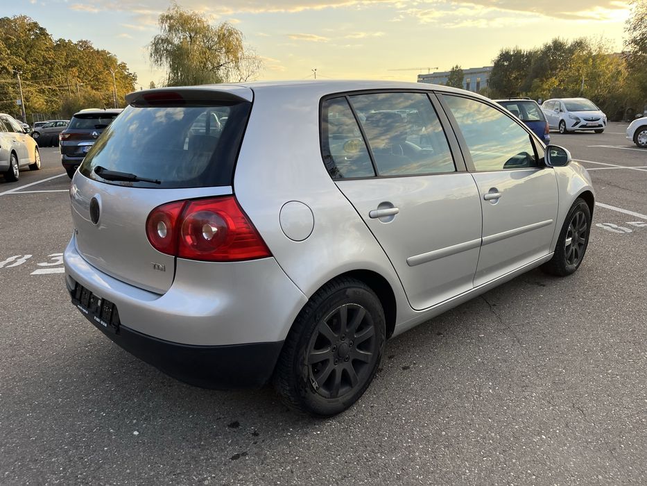 Vand golf 5 1.9 tdi RAR efectuat !!