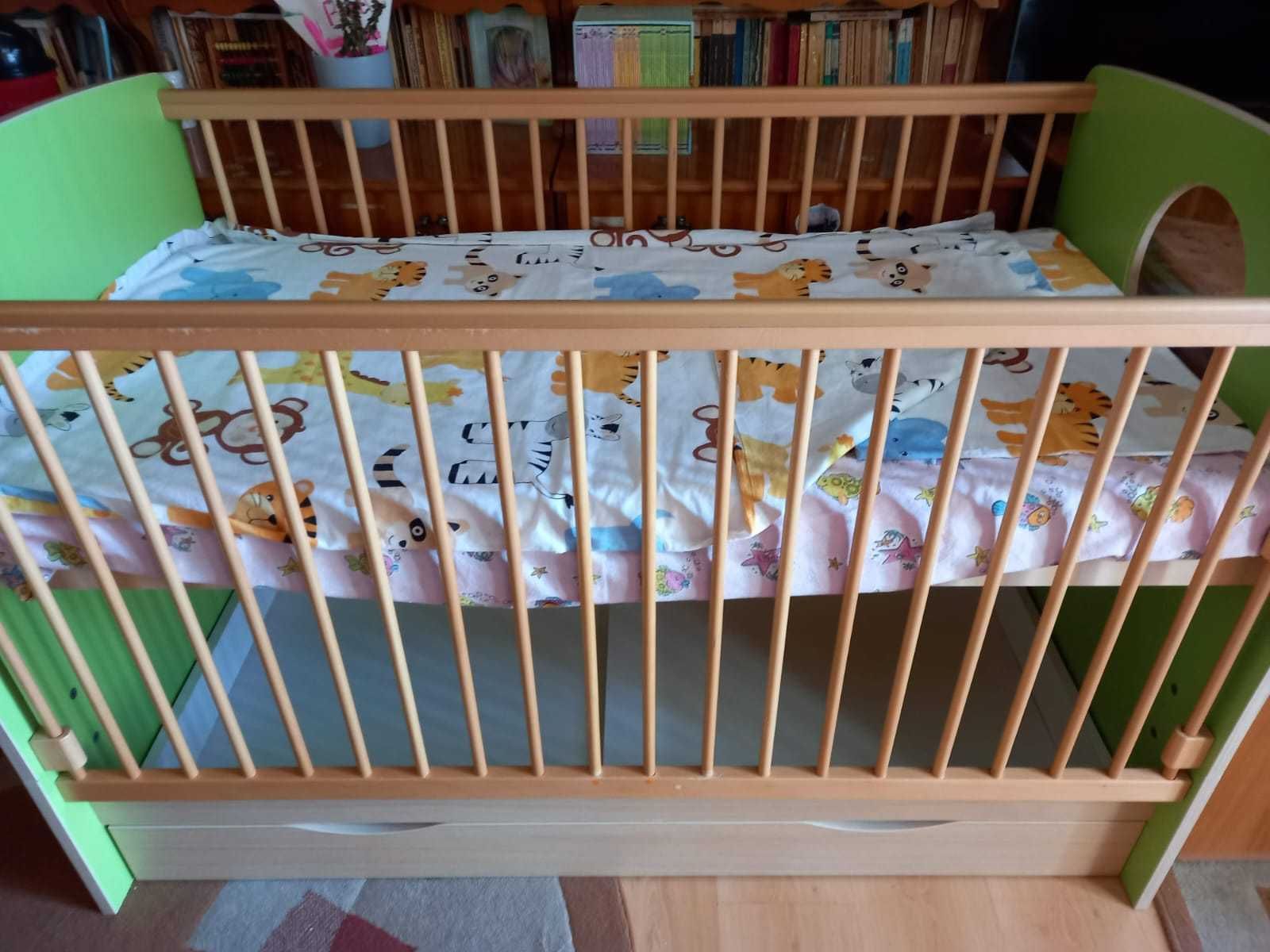 Pătuț copil cu sertar spațios si reglaj pe înălțime + saltea din cocos